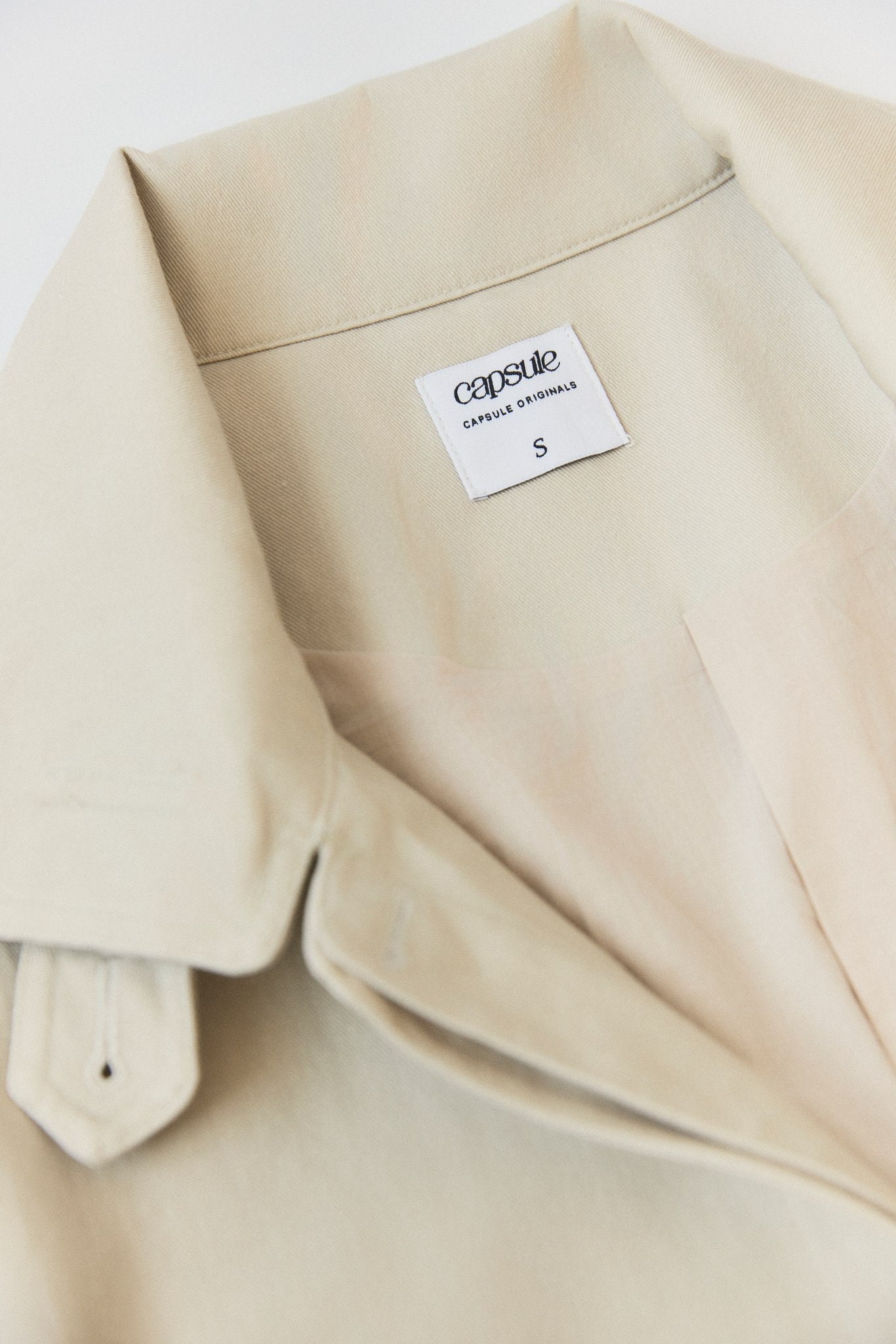 Capsule label inside the Original Trench